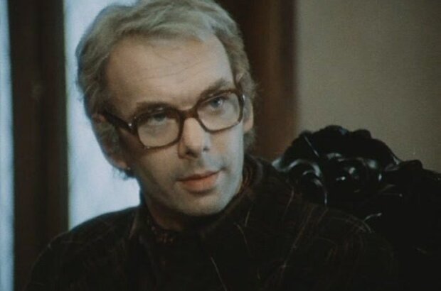 Pure English Murder (1974) - photo 2