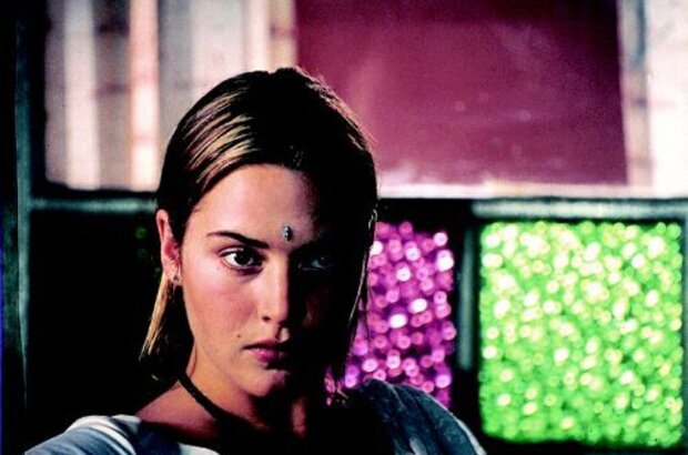 Holy Smoke (1999) - photo 1