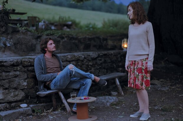 Things to Come (2016) - photo 3
