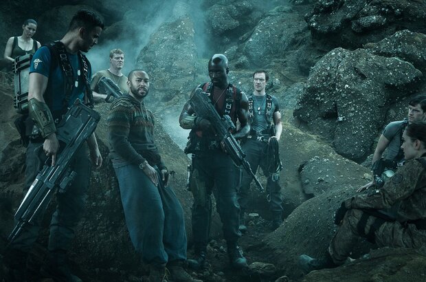 Halo: Nightfall (2014) - photo 1