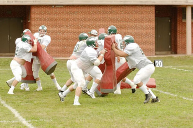 Invincible (2006) - photo 3