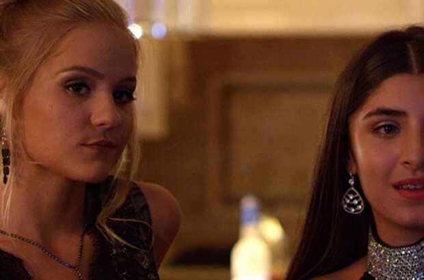 Teenage Girl: Valerie's Holiday (2019) - photo 5