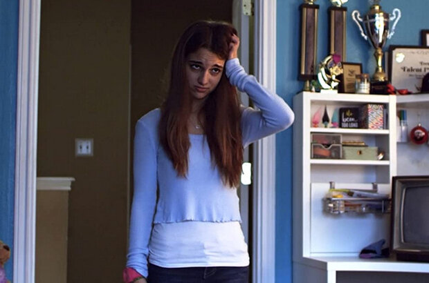 Teenage Girl: Valerie's Holiday (2019) - photo 6