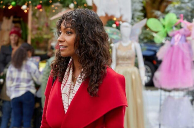Magic in Mistletoe (2023) - photo 3
