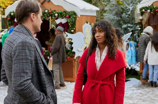 Magic in Mistletoe (2023) - photo 1