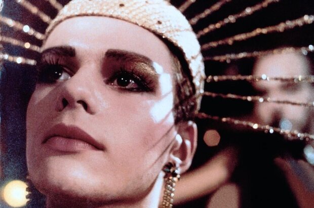 Coming Out (1989) - photo 4