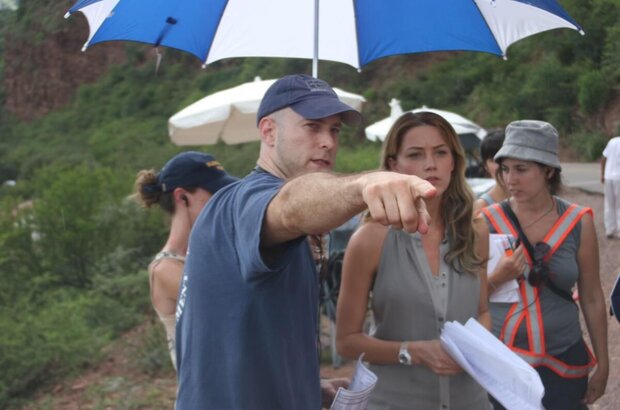 And Soon the Darkness (2010) - photo 5