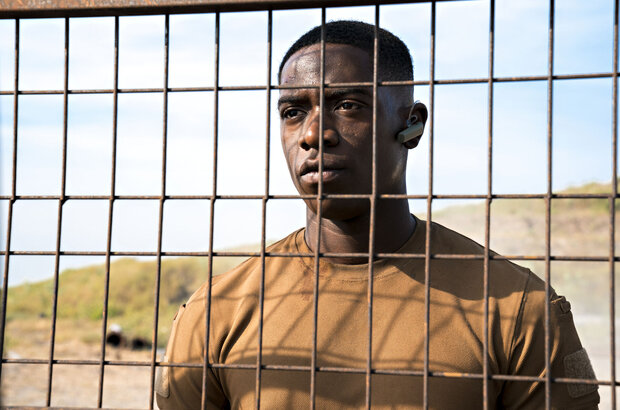 Outside the Wire (2021) - photo 5