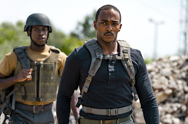 Outside the Wire (2021) - photo 1