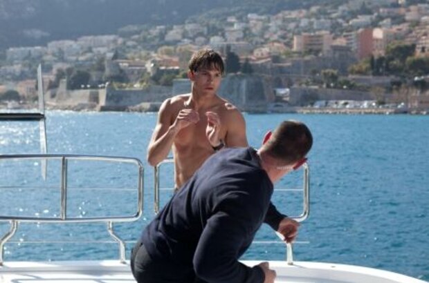 Killers (2010) - photo 3