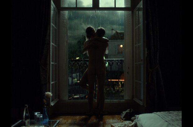The Blue Room (2014) - photo 2