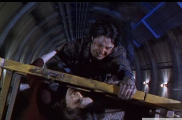 Chain Reaction (1996) - photo 2