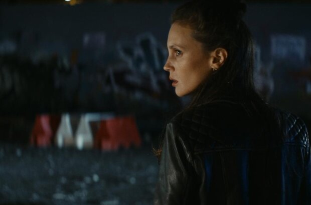 On the Edge (2022) - photo 8