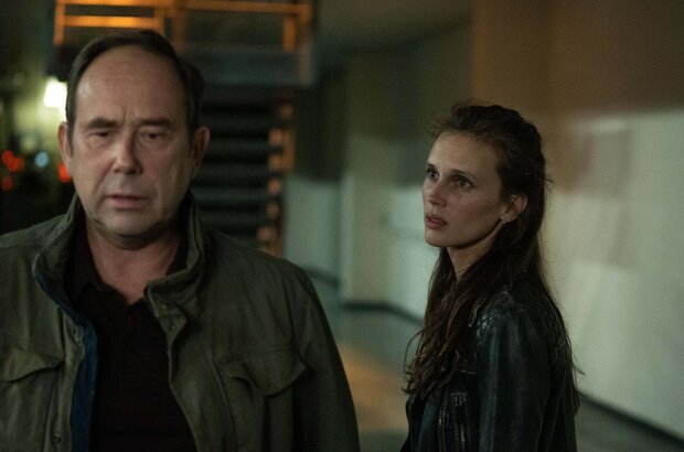 On the Edge (2022) - photo 4