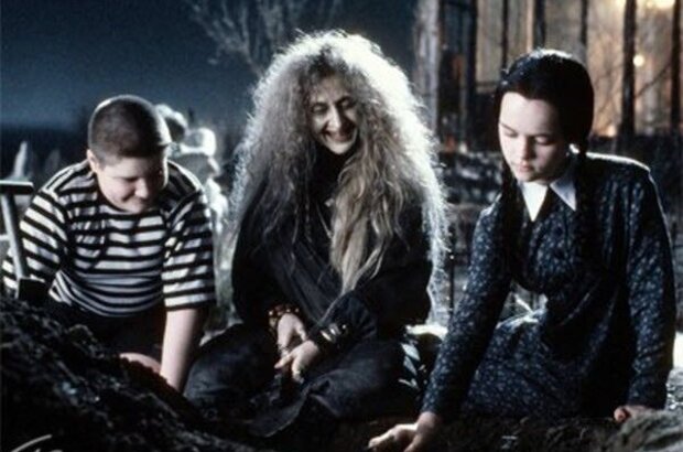 Addams Family Values (1993) - photo 4