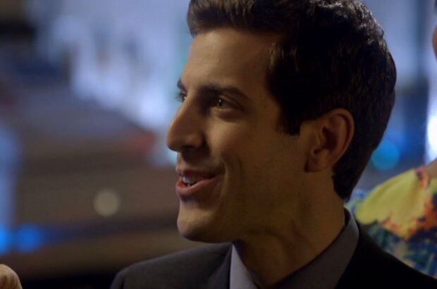 A Very Merry Mix-Up (2013) - photo 4