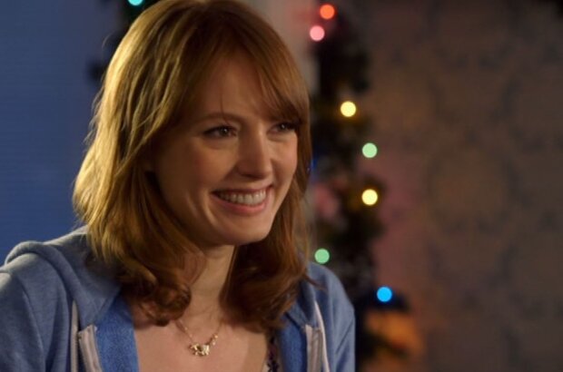 A Very Merry Mix-Up (2013) - photo 3