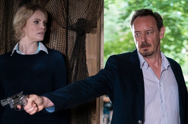 Miss Willoughby and the Haunted Bookshop (2021) - photo 3