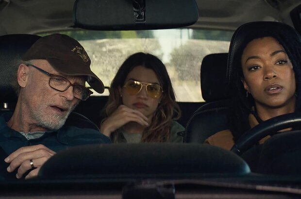 My Dead Friend Zoe (2024) - photo 1