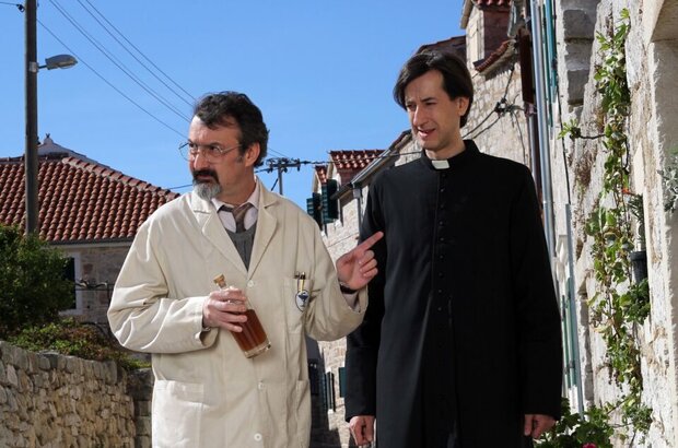 The Priest's Children (2013) - photo 1