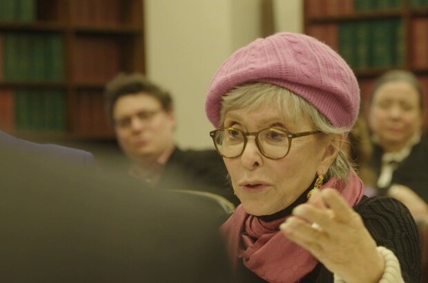 Rita Moreno: Just a Girl Who Decided to Go for It (2021) - photo 4