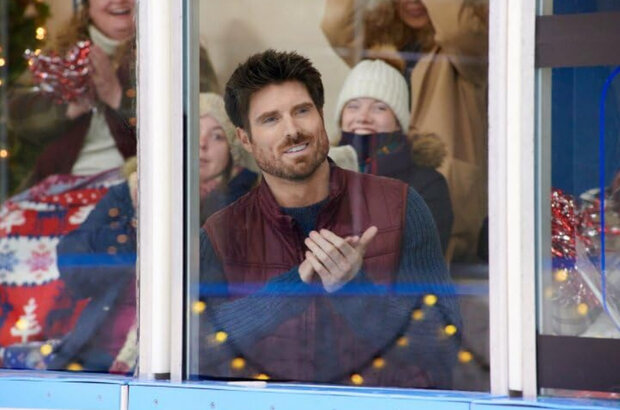 An Ice Palace Romance (2023) - photo 7