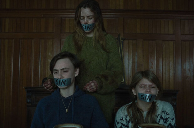 The Lodge (2019) - photo 6
