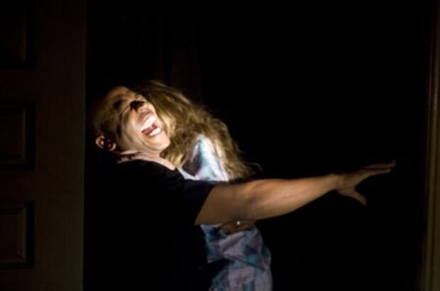 Quarantine (2008) - photo 4