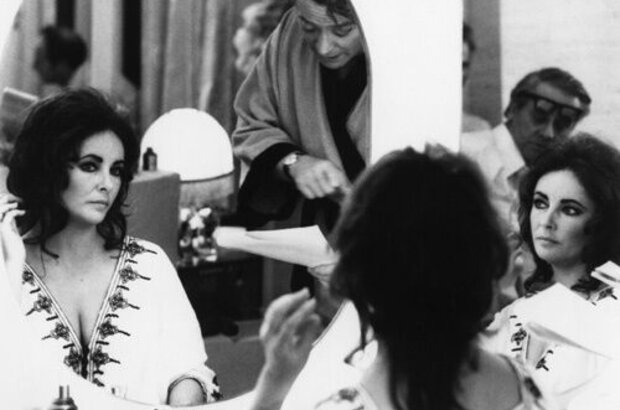 X, Y and Zee (1972) - photo 2