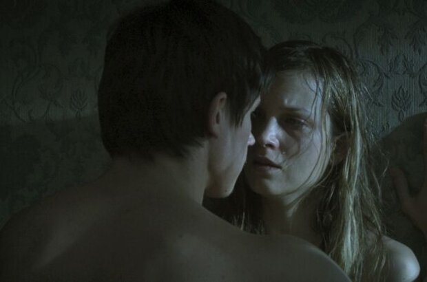 Девушка и смерть (2012) - фото 3