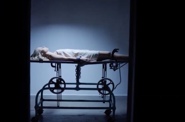 Girl Next (2021) - photo 8