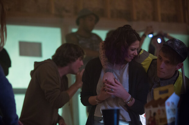 Viral (2016) - photo 4