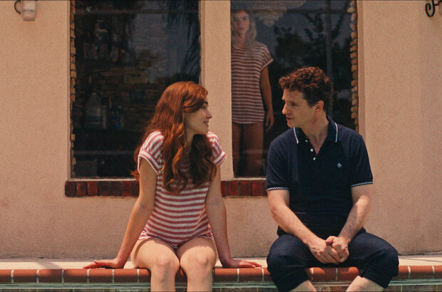 Women (2021) - photo 1