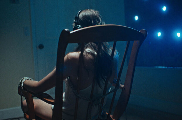 Women (2021) - photo 2