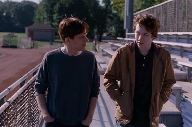 Louder Than Bombs (2015) - photo 2