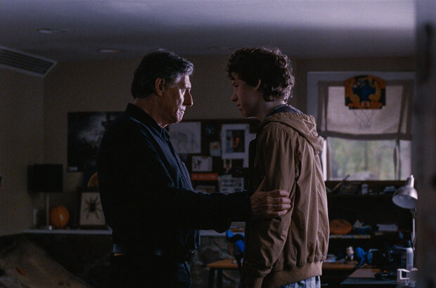 Louder Than Bombs (2015) - photo 3