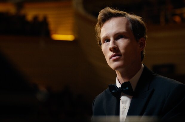 Extraordinary (2024) - photo 4