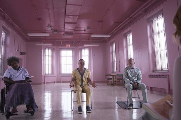 Glass (2019) - photo 1