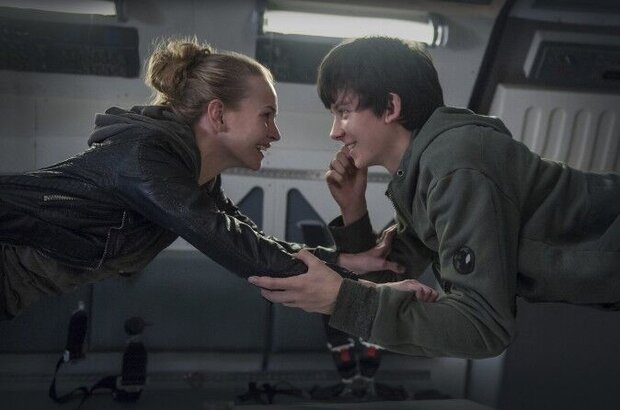 The Space Between Us (2016) - photo 2