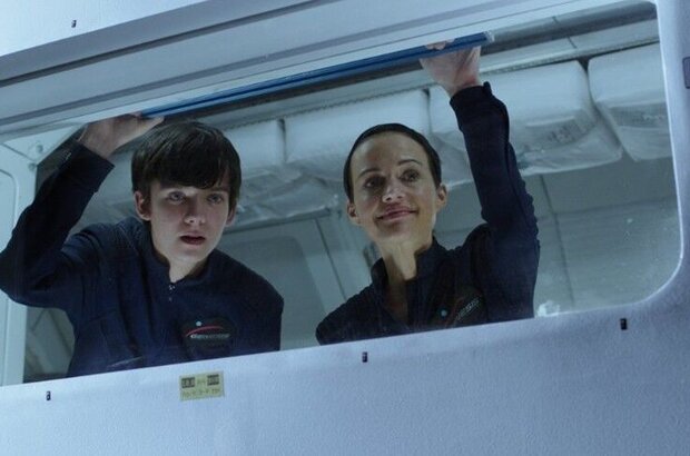 The Space Between Us (2016) - photo 10