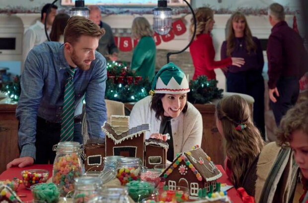 A Tale of Two Christmases (2022) - photo 4