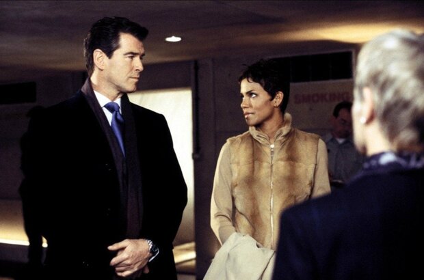 Die Another Day (2002) - photo 2