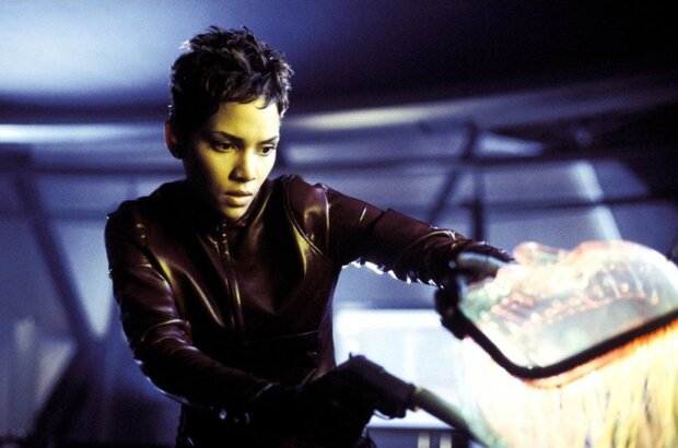 Die Another Day (2002) - photo 6