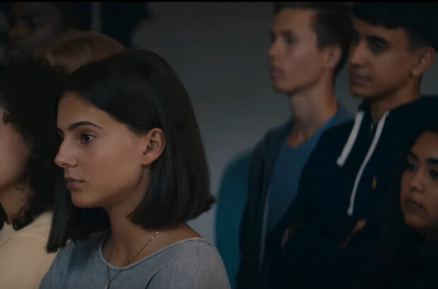 Alle Utlendinger Har Lukka Gardiner (2020) - photo 7