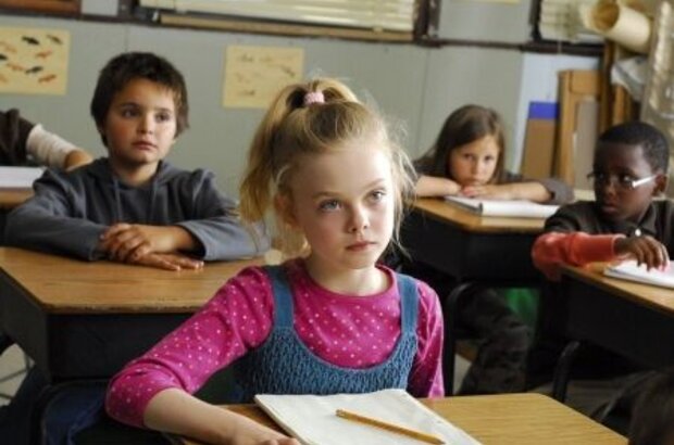 Phoebe in Wonderland (2008) - photo 3
