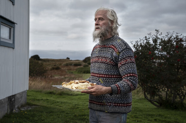 Everybody Hates Johan (2022) - photo 7