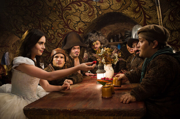 Mirror Mirror (2012) - photo 1