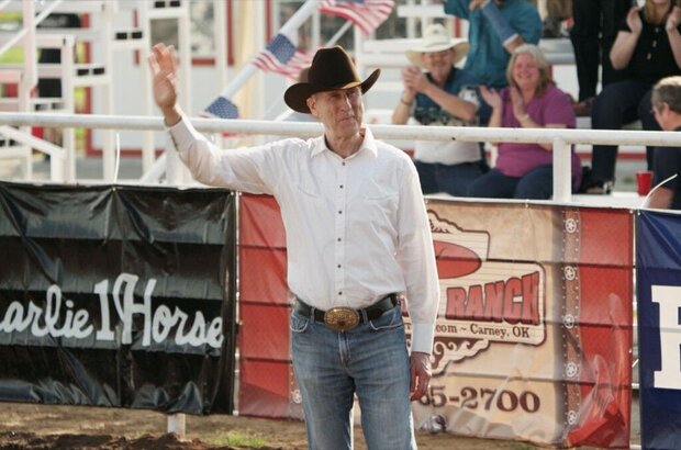 Cowgirls 'n Angels (2012) - photo 7