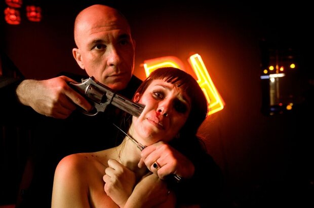 Неоновая плоть (2010) - фото 11