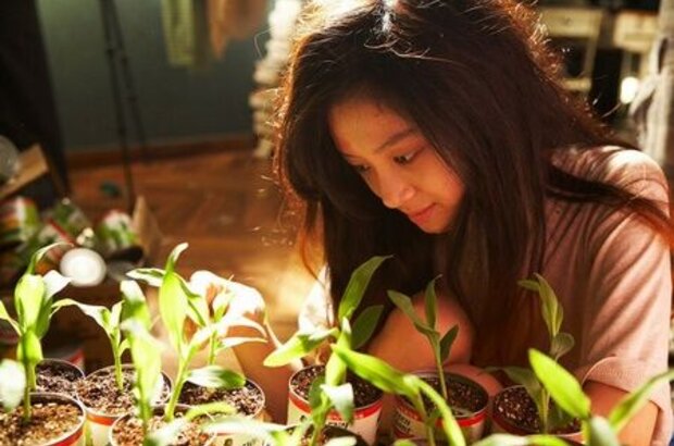 Castaway on the Moon (2009) - photo 3